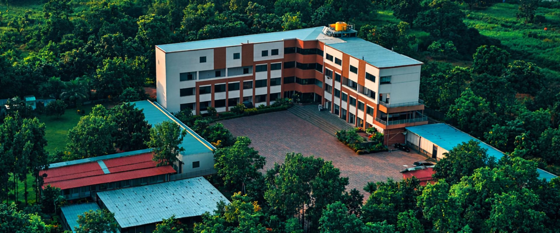 Edubost College Campus